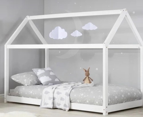 Toddler floor bed house style